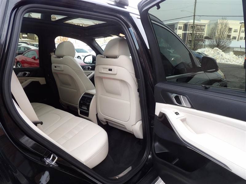 Used 2020 BMW X5 xDrive40i w/ Premium Package AWD/4WD image 16