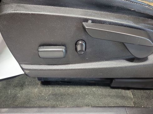 Used 2016 Chevrolet Colorado Z71 image 33