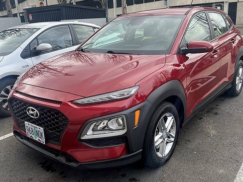 Used 2021 Hyundai Kona SE image 1