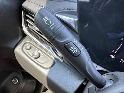 Used 2024 Buick Envista Sport Touring w/ Convenience I Package FWD image 17