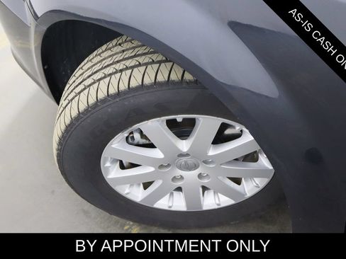 Used 2014 Chrysler Town & Country Touring FWD image 27