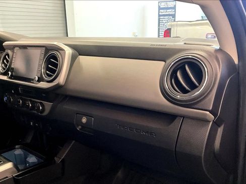 Used 2023 Toyota Tacoma SR5 w/ Black Out Package (TMS) AWD/4WD image 16