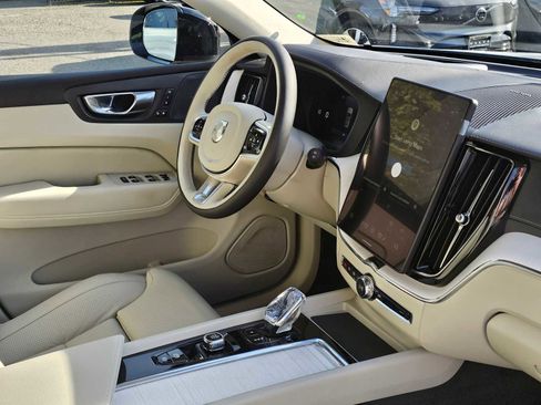 New 2026 Volvo XC60 B5 Ultra w/ Climate Package AWD/4WD image 10