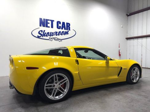 Used 2007 Chevrolet Corvette Z06 w/ Preferred Equipment Group RWD image 10
