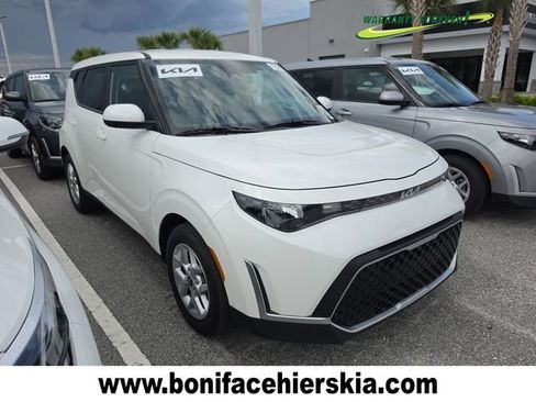 Certified 2025 Kia Soul LX w/ LX Technology Package FWD image 1