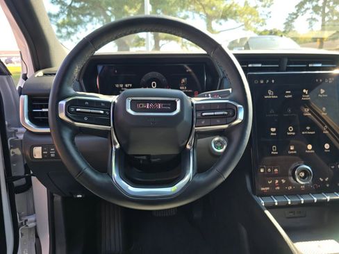 Used 2025 GMC Terrain Elevation image 12