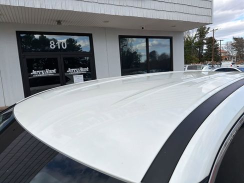 Used 2023 Nissan Rogue SV image 12