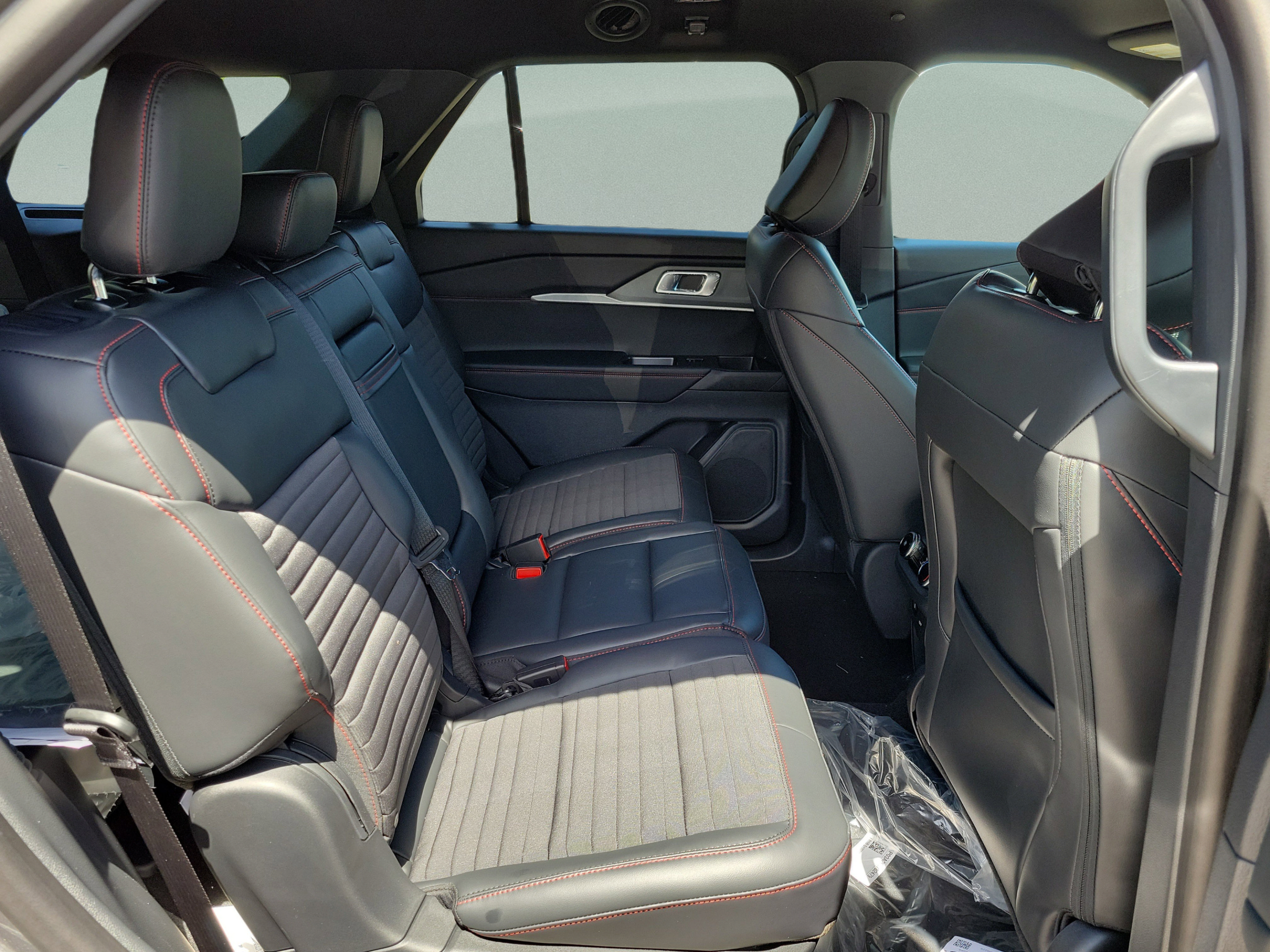 New 2026 Ford Explorer ST-Line RWD image 28