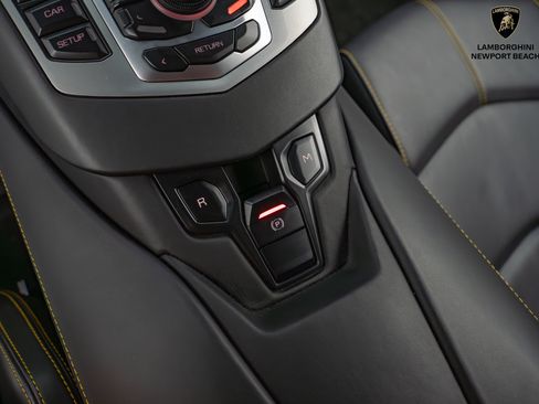 Used 2014 Lamborghini Aventador LP 700-4 image 36