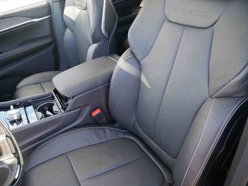 New 2025 Jeep Grand Cherokee Overland w/ Adv Protech Group III image 28