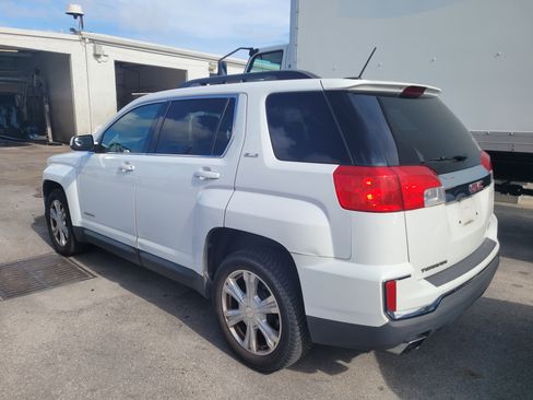 Used 2017 GMC Terrain SLE FWD image 4