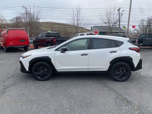 Used 2024 Subaru Crosstrek 2.0i image 9