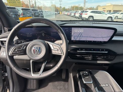 Used 2025 Buick Enclave Preferred image 59