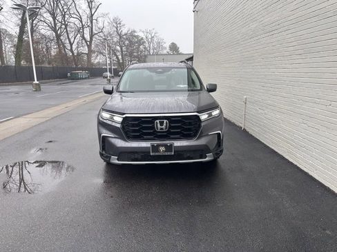 Used 2023 Honda Pilot Elite image 2
