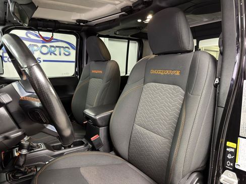 Used 2021 Jeep Gladiator Mojave AWD/4WD image 11
