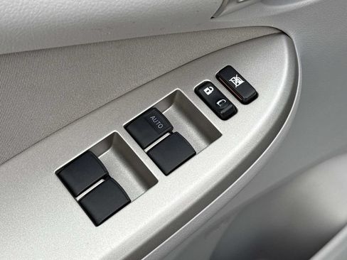Used 2010 Toyota Corolla FWD image 18