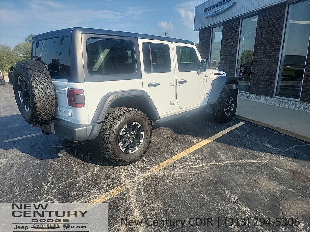 Used 2026 Jeep Wrangler Unlimited Rubicon AWD/4WD image 5