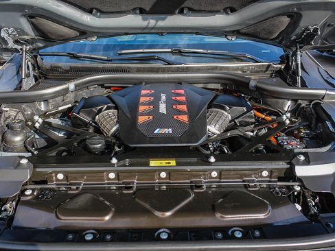 Certified 2024 BMW XM w/ M Driver's Package image 26