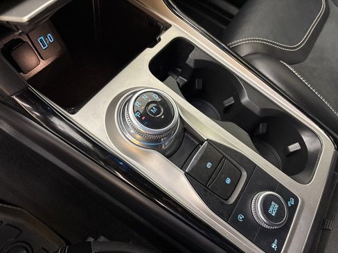 Used 2021 Ford Explorer ST image 30