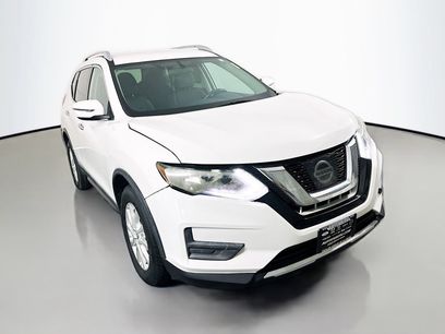 Used 2017 Nissan Rogue SV