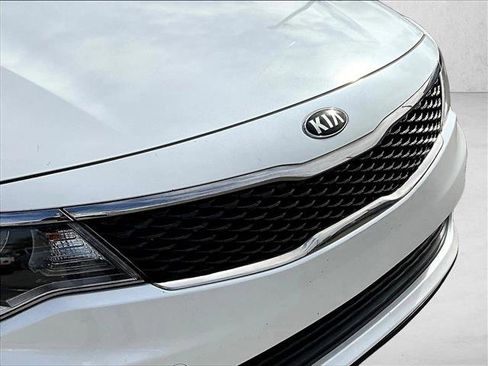 Used 2016 Kia Optima LX FWD image 27