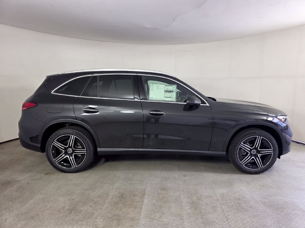 New 2027 Mercedes-Benz GLC 300 image 3