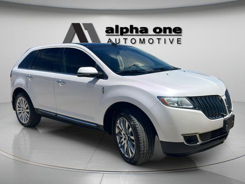 Used 2014 Lincoln MKX FWD w/ Equipment Group 102A image 4