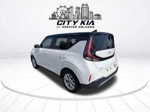 Certified 2024 Kia Soul S FWD image 4