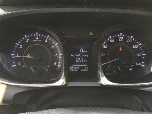 Used 2013 Toyota Avalon XLE Touring FWD image 2