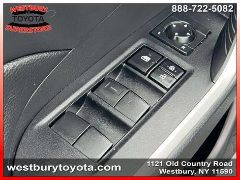 Used 2021 Toyota RAV4 LE AWD/4WD image 20
