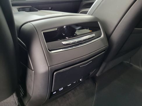 Used 2023 Cadillac Escalade V AWD/4WD image 32