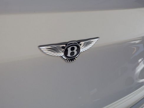 Certified 2023 Bentley Bentayga AWD/4WD image 13