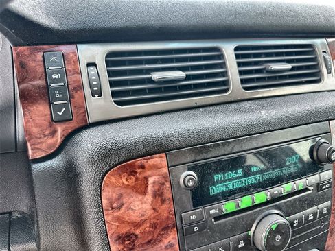 Used 2009 Chevrolet Tahoe LT image 28