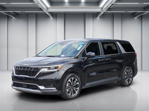 Certified 2024 Kia Carnival EX image 8