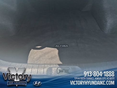 Used 2025 Nissan Altima 2.5 SV FWD image 21