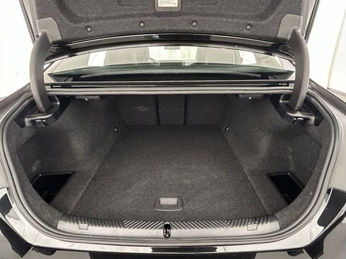 Used 2024 BMW i5 eDrive40i w/ M Sport Package image 37