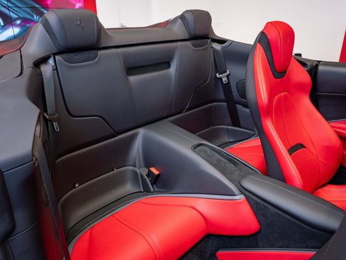 Used 2024 Ferrari Roma Spider image 23