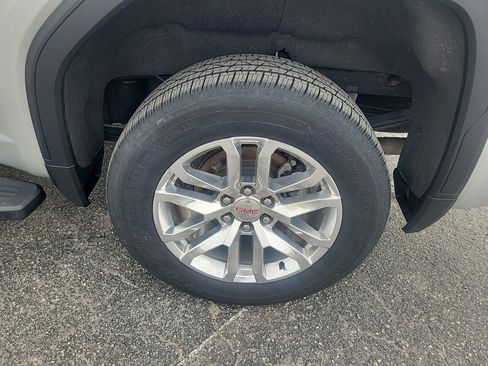 Used 2019 GMC Sierra 1500 SLT w/ SLT Premium Package image 8