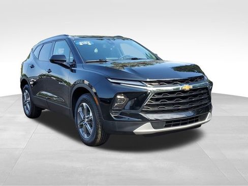 Certified 2024 Chevrolet Blazer LT w/ Convenience Package FWD image 7