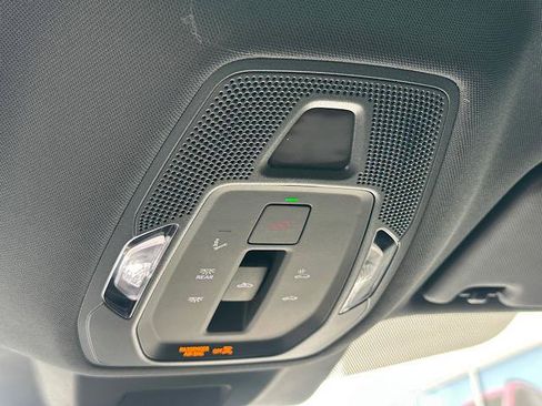 Used 2025 Audi SQ5 Prestige w/ Prestige Package image 30