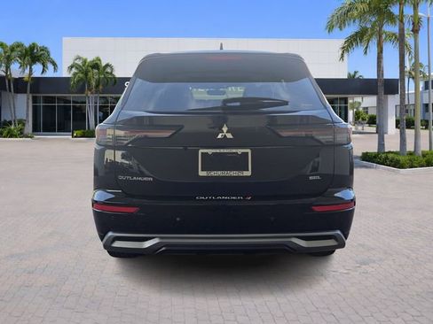 Used 2025 Mitsubishi Outlander SEL image 6