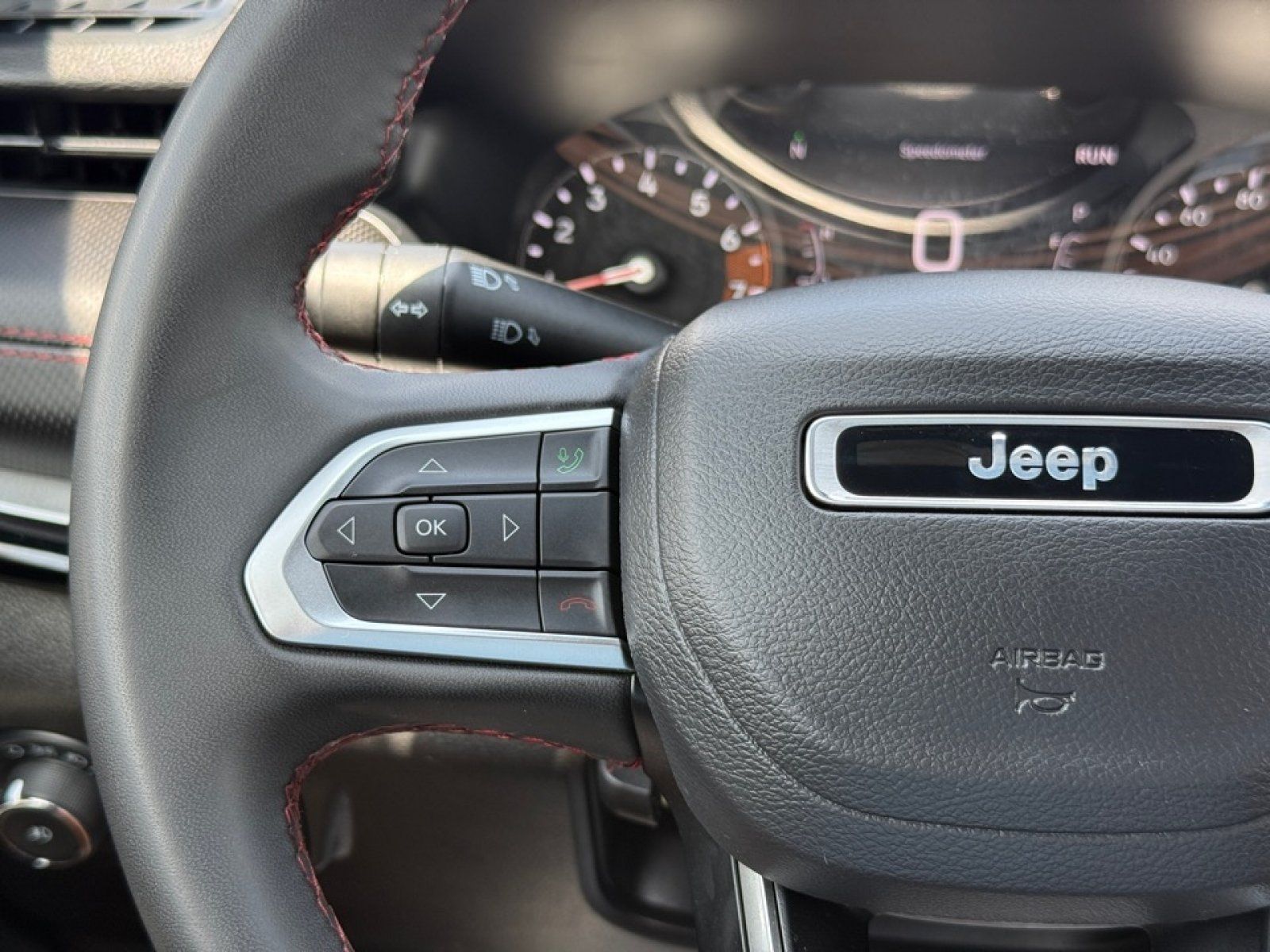 Used 2025 Jeep Compass Trailhawk AWD/4WD image 20