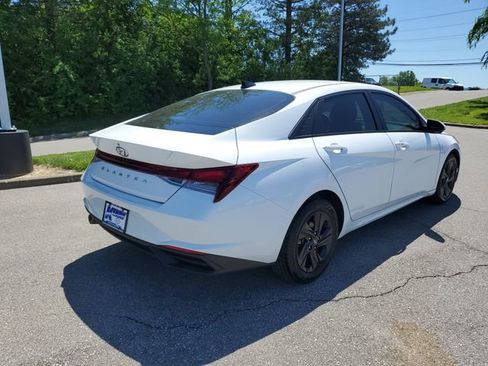 Used 2021 Hyundai Elantra SEL FWD image 4