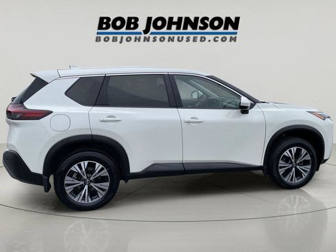Used 2023 Nissan Rogue SV AWD/4WD image 2