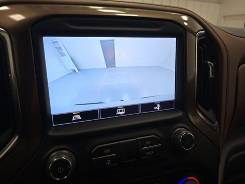 Certified 2022 Chevrolet Silverado 1500 High Country w/ LPO, Dark Essentials Package image 15