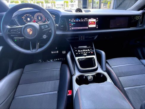 Used 2025 Porsche Cayenne GTS image 15