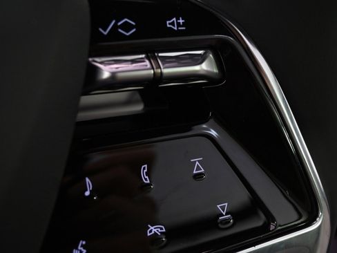 New 2026 Cadillac Vistiq Sport w/ LPO, Floor Liner Package image 31