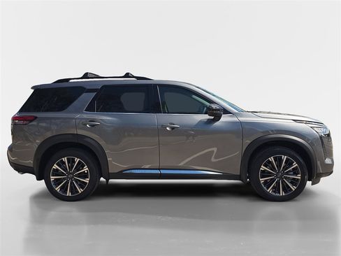New 2026 Nissan Pathfinder Platinum AWD/4WD image 6