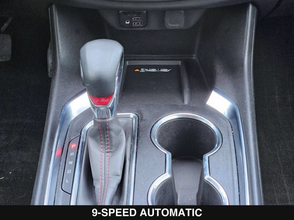 Used 2023 Chevrolet Traverse RS w/ LPO, Floor Liner Package FWD image 24