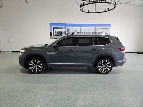 Used 2025 Volkswagen Atlas SEL Premium R-Line AWD/4WD image 5